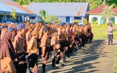 PBB oleh Bapak Polisi di SMPN 3 MAMUJU